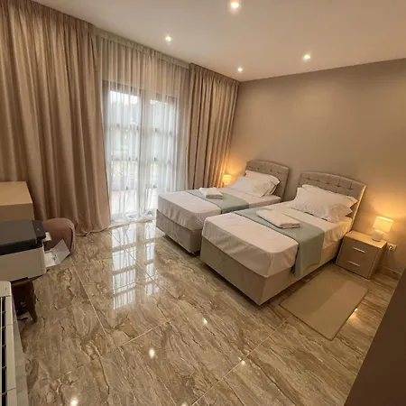 Luxury Private Queen Dragotina