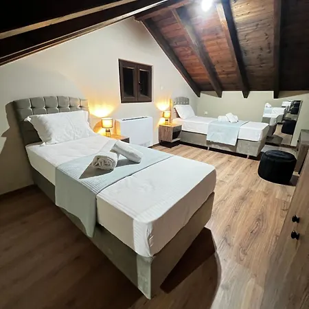 Luxury Private Queen